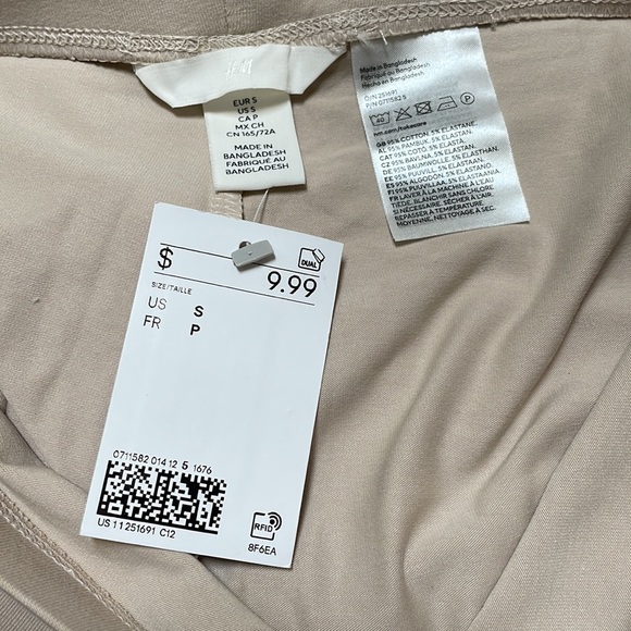 ❌SOLD❌H&M nude high rise bodycon bike shorts size small - Picture 4 of 6